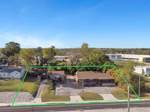8950 Natural Bridge Rd, Saint Louis, MO 63121
