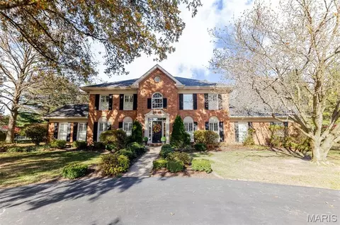 15 Sandpiper Dr, Shiloh, IL 62221