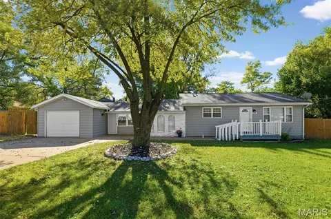 120 Walnut St, Cahokia, IL 62206