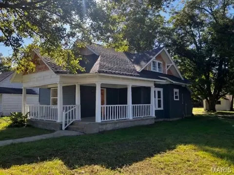 300 Main St, Gideon, MO 63848