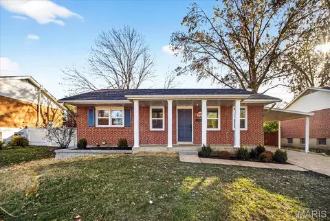 9218 Lemona Dr, Saint Louis, MO 63123