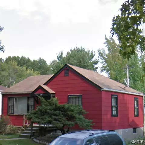 1944 Falcon Dr, Saint Louis, MO 63133