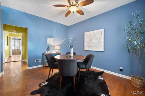 Dining - 4936 Gresham Ave, Saint Louis, MO 63109 photo 2 of 2