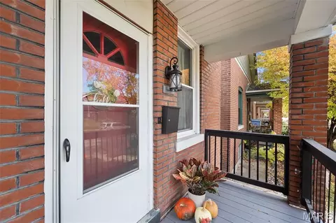 Exterior - 4936 Gresham Ave, Saint Louis, MO 63109 photo 4 of 11
