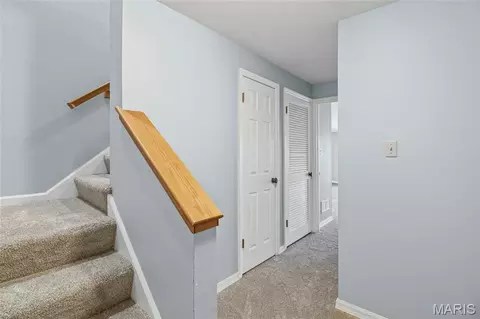 Entry Way - 1872 Ridgeview Circle Dr, Ballwin, MO 63021 photo 5 of 5