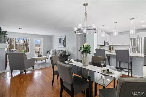 Dining - 1872 Ridgeview Circle Dr, Ballwin, MO 63021 photo 3 of 3
