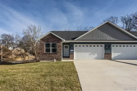 652 N Kansas St #652-A, Edwardsville, IL 62025