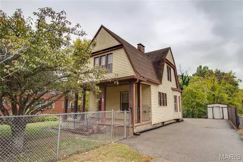 1053 Washington Ave, Alton, IL 62002