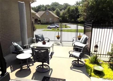Exterior - 1011 Carriage Ln, Rolla, MO 65401 photo 17 of 23