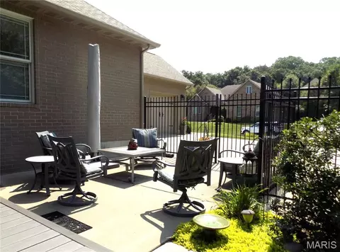Exterior - 1011 Carriage Ln, Rolla, MO 65401 photo 18 of 23