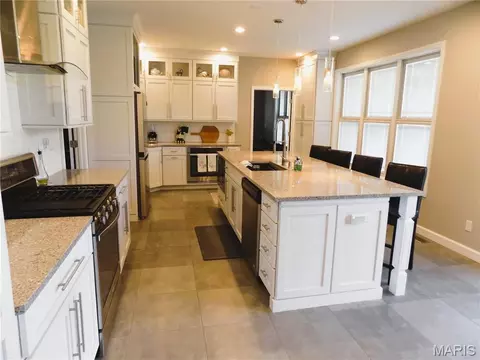 Kitchen - 1011 Carriage Ln, Rolla, MO 65401 photo 4 of 10