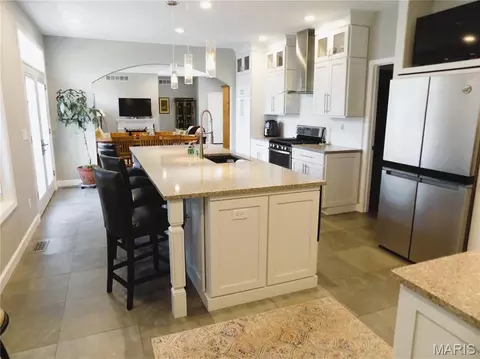 Kitchen - 1011 Carriage Ln, Rolla, MO 65401 photo 7 of 10
