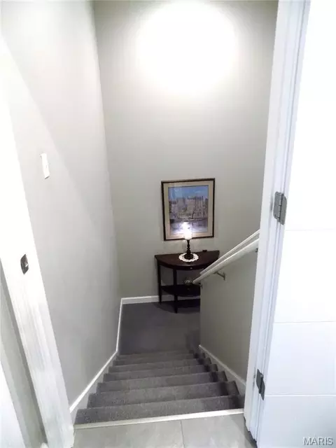 Entry Way - 1011 Carriage Ln, Rolla, MO 65401 photo 8 of 10