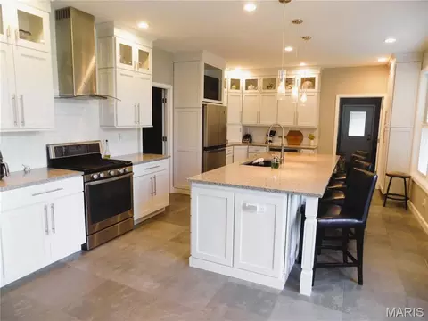 Kitchen - 1011 Carriage Ln, Rolla, MO 65401 photo 3 of 10