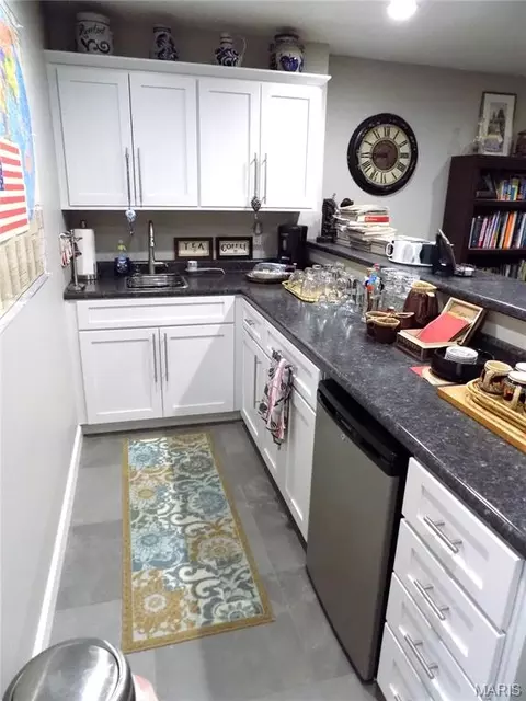 Kitchen - 1011 Carriage Ln, Rolla, MO 65401 photo 10 of 10
