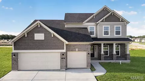 125 Sterling Dr, Lake Saint Louis, MO 63367