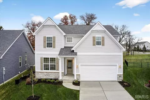 210 Randlin Dr, O'fallon, MO 63367