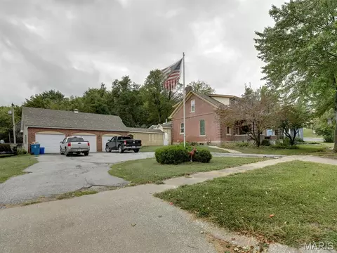 815 Washington St, Canton, MO 63435