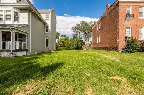 4165 Washington Blvd, Saint Louis, MO 63108