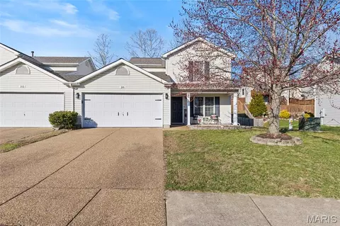 311 Columbia Dr, Wentzville, MO 63385