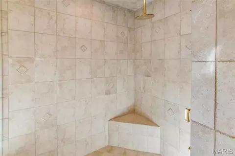 Bath - 115 Cobblestone Hills Rd, O'fallon, IL 62269 photo 5 of 13