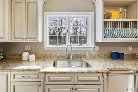Kitchen - 115 Cobblestone Hills Rd, O'fallon, IL 62269 photo 5 of 7