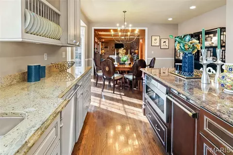 Kitchen - 115 Cobblestone Hills Rd, O'fallon, IL 62269 photo 6 of 7