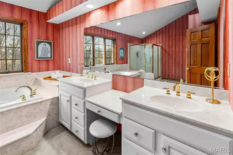 Bath - 115 Cobblestone Hills Rd, O'fallon, IL 62269 photo 9 of 13