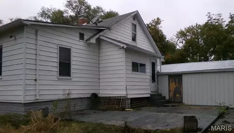 Exterior - 222 Buchanan St, Waterloo, IL 62298 photo 6 of 6