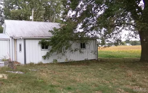 Exterior - 222 Buchanan St, Waterloo, IL 62298 photo 2 of 6