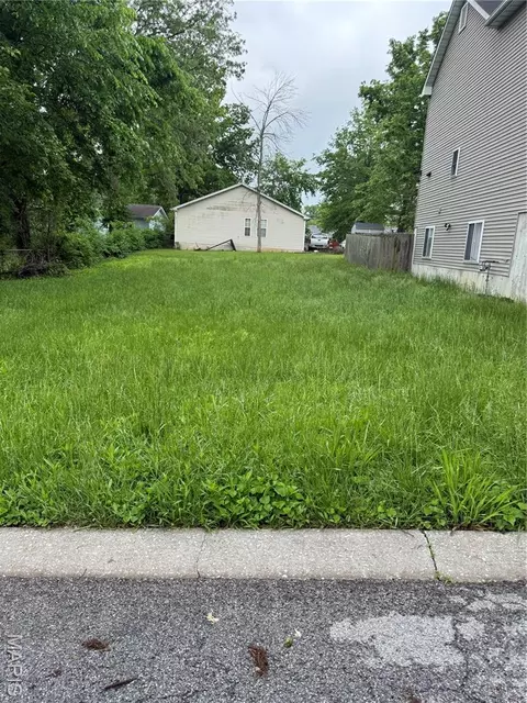 320 Saratoga St, Saint Louis, MO 63122