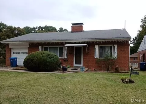 6947 Groveland Dr, Saint Louis, MO 63121
