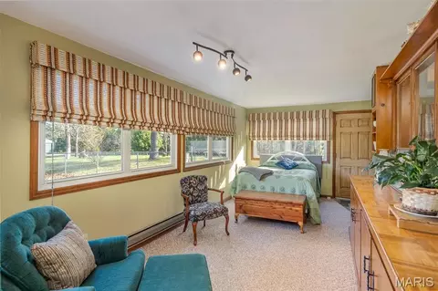 Bedroom - 347 Roller Rd, Saint Clair, MO 63077 photo 6 of 8