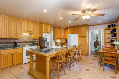 Kitchen - 347 Roller Rd, Saint Clair, MO 63077 photo 1 of 5