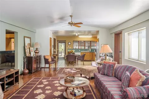 Living - 347 Roller Rd, Saint Clair, MO 63077 photo 5 of 6