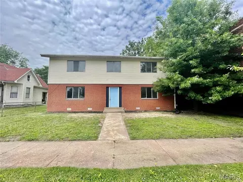 2441 E 24th St, Granite City, IL 62040