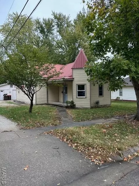 118 Elm St, Palmyra, MO 63461