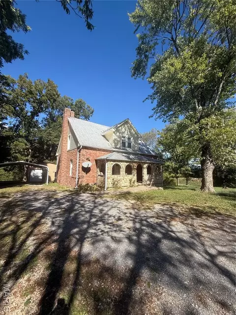 182 County Road 376, Whitewater, MO 63785