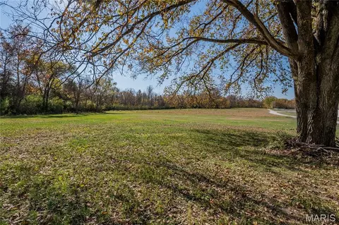 Exterior - 7000 Twin River Rd, Eureka, MO 63025 photo 5 of 14