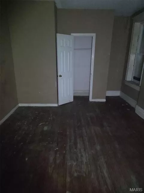 541 Eiler St, Saint Louis, MO 63111 photo 2