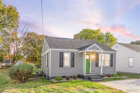604 W Spruce St, Jerseyville, IL 62052