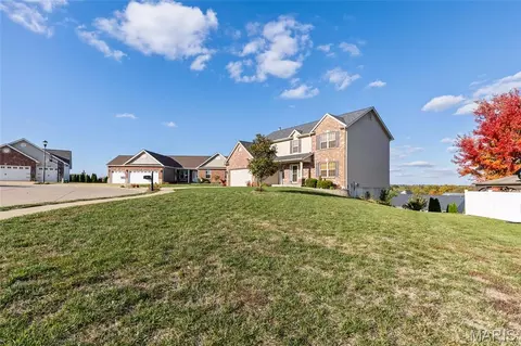 Exterior - 672 Berrywine Ln, Arnold, MO 63010 photo 3 of 8