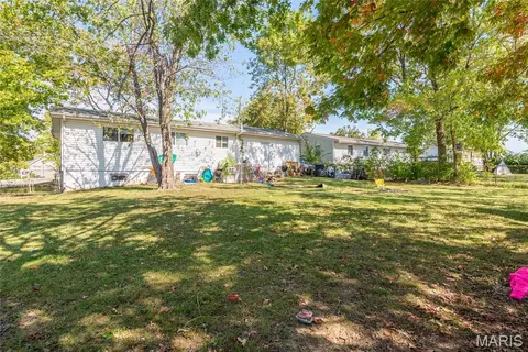 Exterior - 1018 Paula Dr, Arnold, MO 63010 photo 3 of 5