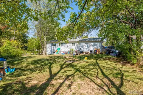 Exterior - 1018 Paula Dr, Arnold, MO 63010 photo 4 of 5