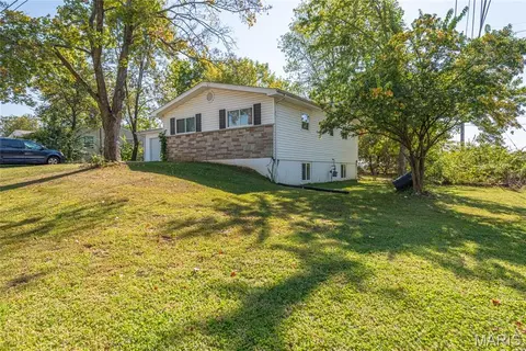 Exterior - 1018 Paula Dr, Arnold, MO 63010 photo 5 of 5