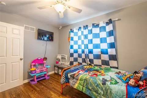 Bedroom - 1018 Paula Dr, Arnold, MO 63010 photo 4 of 4