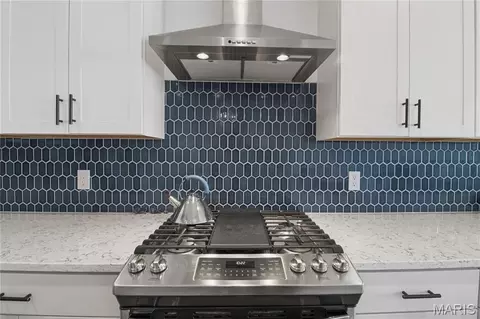 Kitchen - 5016 Pacific Crest Trl, Cottleville, MO 63304 photo 6 of 6