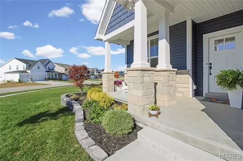 Exterior - 5016 Pacific Crest Trl, Cottleville, MO 63304 photo 2 of 7