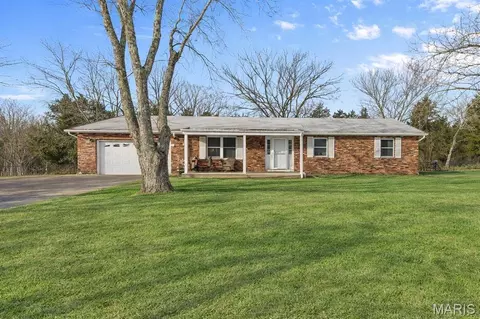 5255 Hillsboro Rd, Farmington, MO 63640