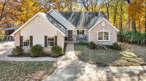 17824 Valley View Ln, Wildwood, MO 63038